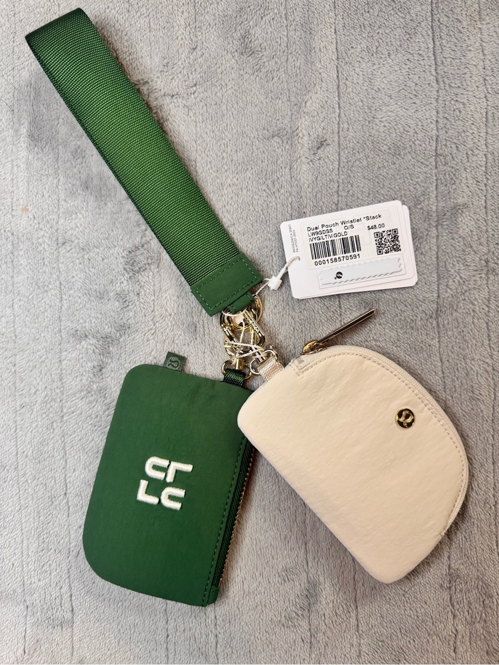 lululemon athletica Dual Pouch Wristlet in Green & Cream